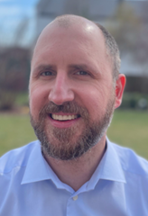 Portrait-Piotr2-(1).PNG