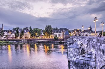 Maastricht-aanzicht.jpg Maastricht-aanzicht.jpg